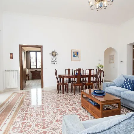 Montalto Vista Mare Luxurious 2 Floor In Pizzo Piazza Della Repubblica, Sea Views