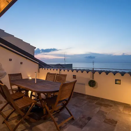 Montalto Vista Mare Luxurious 2 Floor In Pizzo Piazza Della Repubblica, Sea Views Apartment