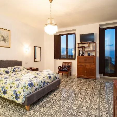 Montalto Vista Mare Luxurious 2 Floor In Pizzo Piazza Della Repubblica, Sea Views Apartment *