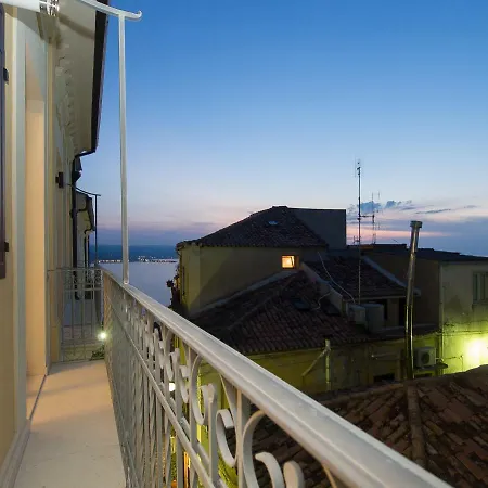 Montalto Vista Mare Luxurious 2 Floor In Pizzo Piazza Della Repubblica, Sea Views Apartment