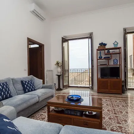 Montalto Vista Mare Luxurious 2 Floor In Pizzo Piazza Della Repubblica, Sea Views * Pizzo (Calabria)